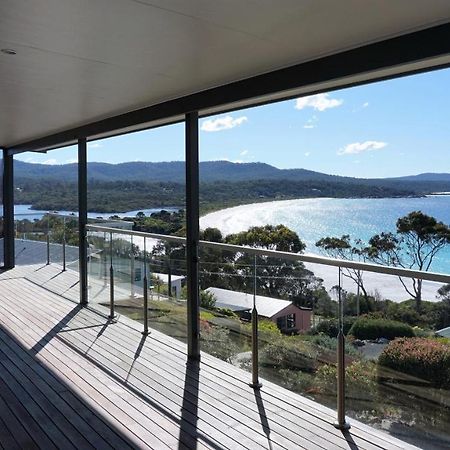 Sea Eagle Cottage Amazing Views Of Bay Of Fires Binalong Bay ภายนอก รูปภาพ
